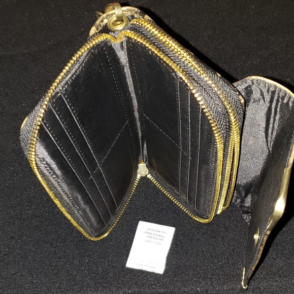 Wallet - Picture 2 of 6